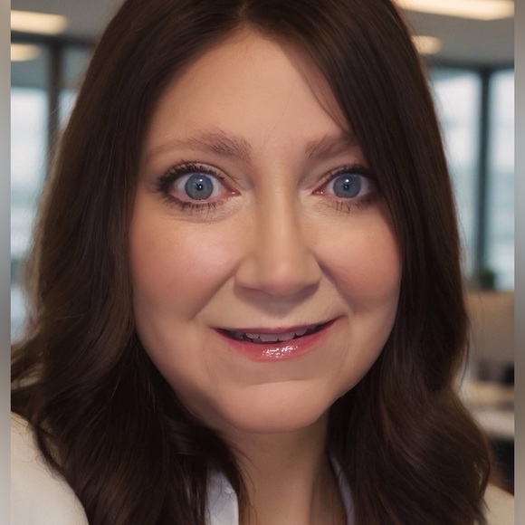 Meet your Posher, Laurie - Picture 2 of 2